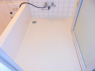 小工事 浴室の床をコストを抑えてリフォーム