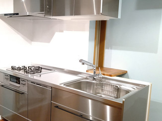 キッチンリフォーム ゆとりある作業スペースで使いやすいキッチン